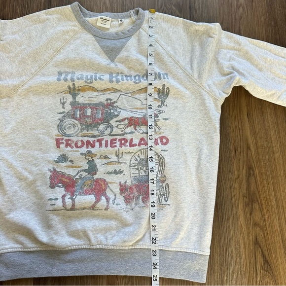Disney Parks Sweatshirt Womens Small Gray Magic Kingdom Frontierland Junk Food - Picture 7 of 7